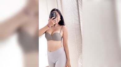 Gadis Dengan Payudara Yang Sempurna, Padat Dan Kenyal, Nikmat Baanget ????????