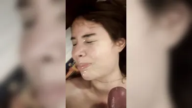 Gadis Ini Kena Tembak Pejuh