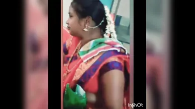 Lovely sarry bhabhi side boob navel