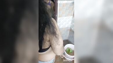 Tamil Guy With Two Mature Auntys - Bathing And Fucking In Bathroom