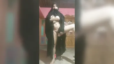 Suraiya horny bengali webslut hijabi girl try dildo in her pussy