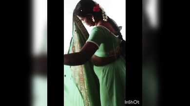 Aunty saree change new