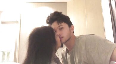 DesHIm IxeD Staycation Lagi Bareng Ayang Cantik