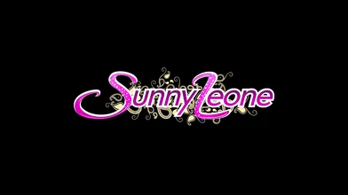 Sunny Leone -- Delicious Pussy -- Solo Masturbating