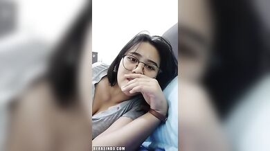 DeshiMixed LiveGirls Bokep Indo Acha Hijab Toket Gede Cantik Kacamata - Sophia Sterling