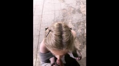 Slut Sucks Outside In The Middle Of The Night
