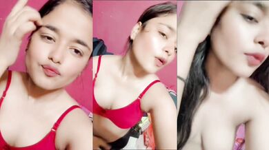 Indian Hot Girl Showing Her Boobs And Giving Kiss To Lover
