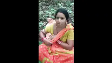 Dehati Bhabhi Chut Chudai Khule Me Boyfriend Sath