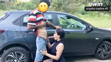 ????rabuda gostosa fode com uber em sitio abandonado , ela disse que tava doendo