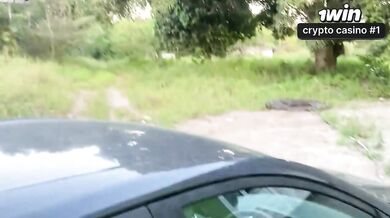 ????rabuda gostosa fode com uber em sitio abandonado , ela disse que tava doendo