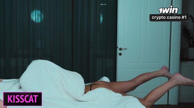 Step Sis Zlata Shine heats up bed for a thrilling threeway with step-brother and