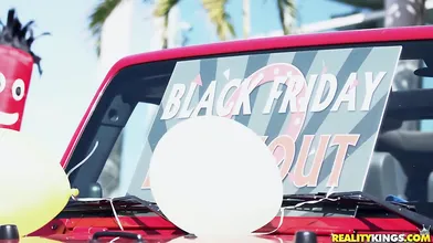 Slutty 3 Teens Fuck In Black Friday! One Of Them Is A Squirter!