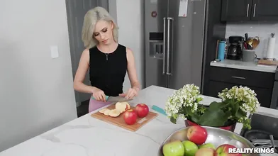 Interracial Lesbian 3way With Demi Sutra, Gianna Dior & Kiara Cole