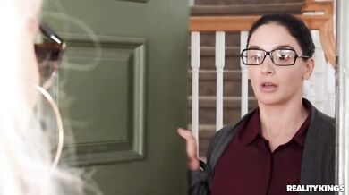 Bridgette B Helps Out The Lame Wife - Raissa Conte