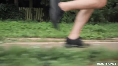 Runner Girl Getting Fucked In A Rainy Day By A Fellow Sportman - Leria Glow