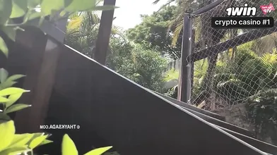 Hot wifey Thay Ksada fucking with the water delivery guy - with English subtitle