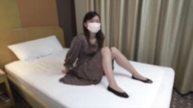 乙葉ちゃん18歳。全男性共通でカワイイ！スタイル抜群の小柄美人。こんな娘と毎日ハメまくって死にたい。その①