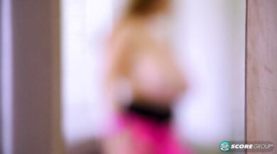 Renee's Very Big Return - Renee Ross