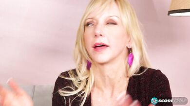 Deep-throat MILF - Mirabella Amore