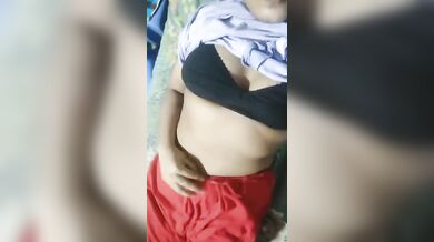 Desi girlfriend make a nude mms for lovers
