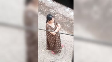 Beautiful aunty waiting for her lover to have sex with him.