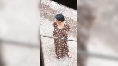 Beautiful aunty waiting for her lover to have sex with him.