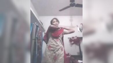 Gouthami Reddy Manthena changing chudidhar & Red bra showing nude boobs pussy ????