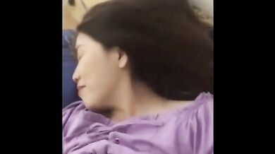 Vietnamese Milf Can Make You Cum