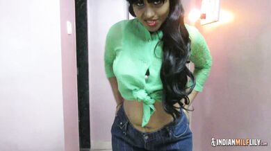 Big Boobs Horny Indian MILF Showing Off Herself Naked
