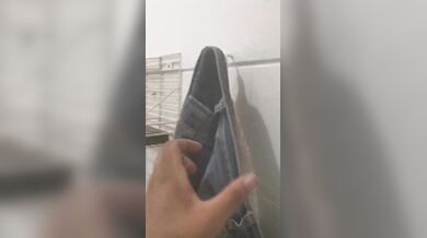 MARLBOROQUEENSEX - MAMPIR DI KAMAR MANDI NEMU CANGCUT PUTIH