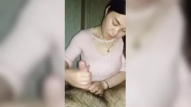 Vietnamese Woman Hanjob Massage