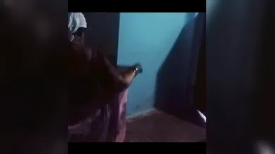 Desi village bhabhi saree change