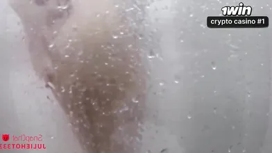 Beautiful natural ginormous donk taking a bath, jacking your male's pipe until h