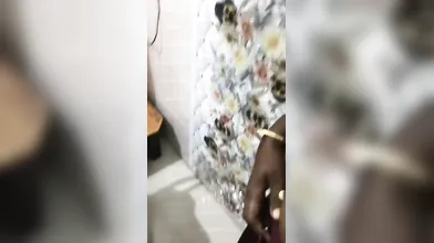 Tamil mid showing her boobs