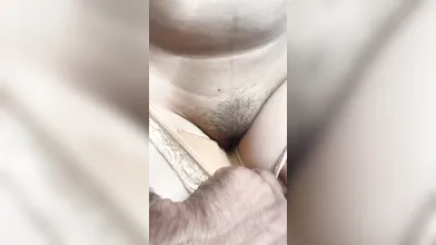 Indian chubby aunty show her boobs on car