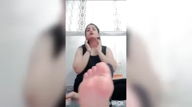 BEAUTIFUL BABE SQUEEZING BIG BOOBIES & FINGERING PINK MEATY PUSSY