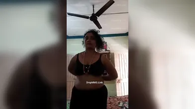Tamil beautiful aunty 2