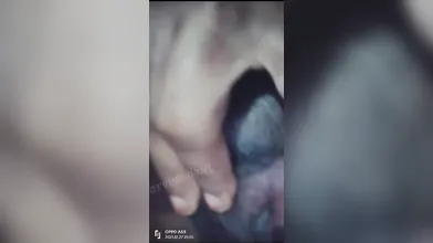 Tamil girl show her boobs