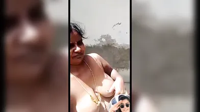 Tamil aunty bathing before nude video