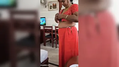 Tamil Mom Nude & Fucking In Hotel Video Update