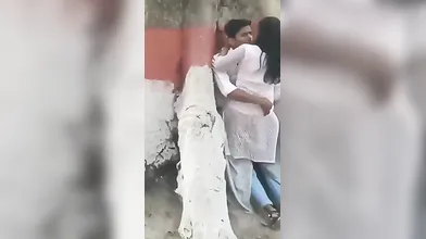 Viral Tamil College Lover Outdoor Romance Secretly Recorded
