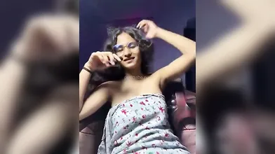 Tamil Girl Khadhija Boobs Pressing Solo