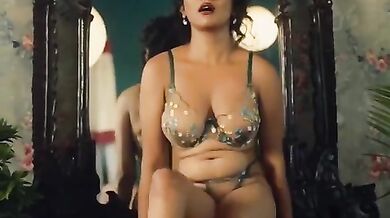 Actress Lavanya Manickam Showing Her Nude