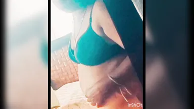 Reshma aunty full boobs