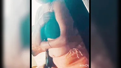 Reshma aunty full boobs