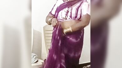 Reshma aunty saree change