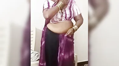 Reshma aunty saree change
