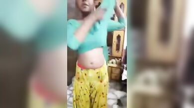 Virgin Desi Girl Small Boobs And Pussy