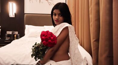 MODEL – AMAIRA Roy
