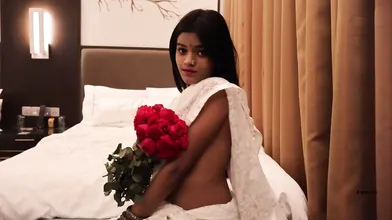 MODEL – AMAIRA Roy